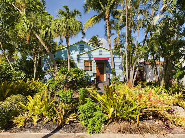 view of front of house