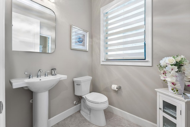 110 Echelon Crest Trl, Jupiter, FL 33478 - bathroom with toilet and baseboards