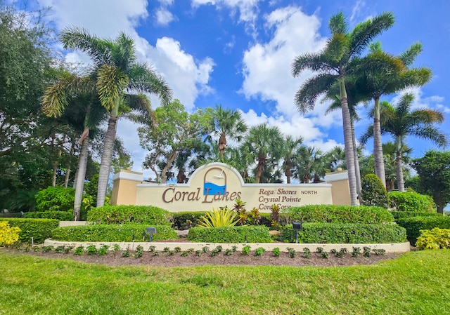 view of community / neighborhood sign