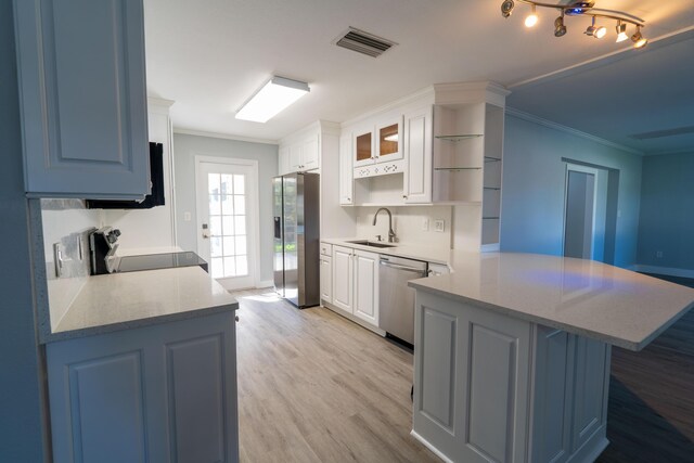 unfurnished bedroom featuring hardwood / wood-style floors and a closet