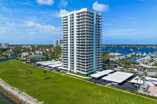 bird's eye view featuring a water view