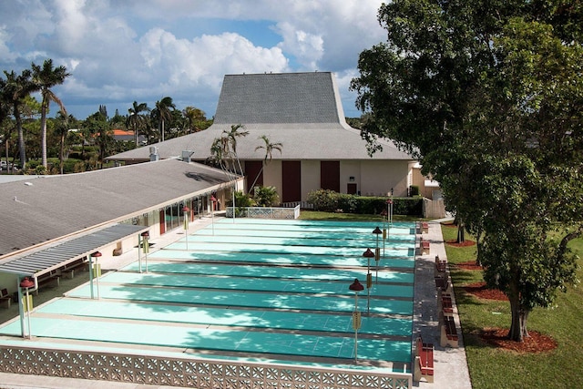 view of swimming pool