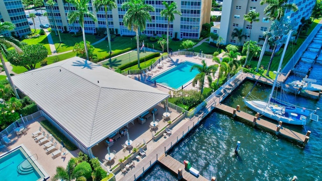 bird's eye view featuring a water view