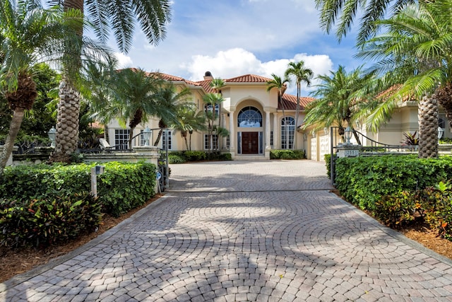 view of mediterranean / spanish-style house