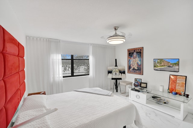 bedroom with ceiling fan