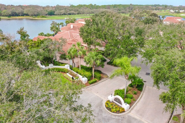 bird's eye view featuring a water view