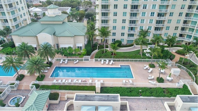 view of swimming pool