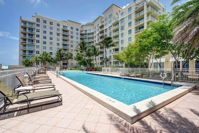 view of swimming pool