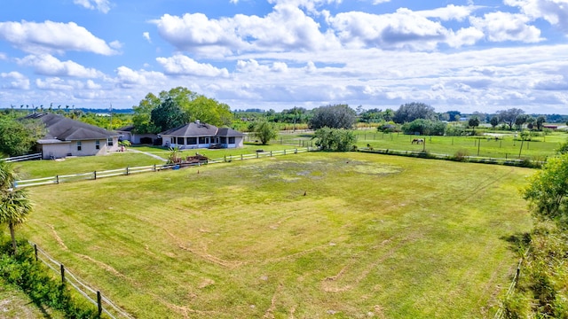 view of yard featuring a rural view