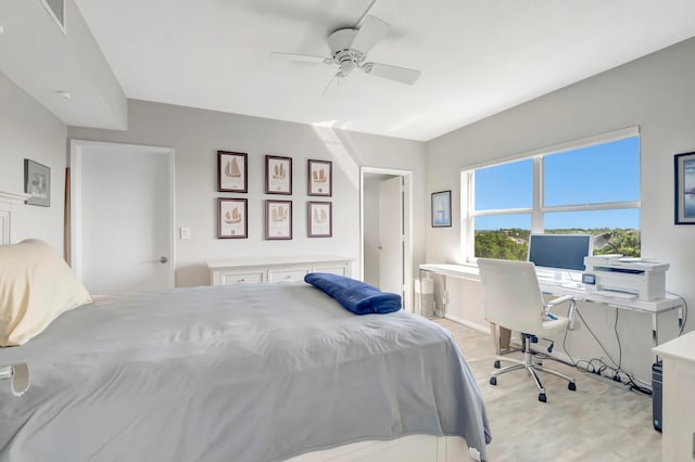 bedroom with ceiling fan