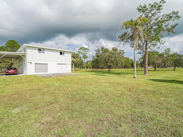 view of yard featuring a carport