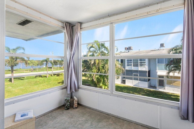 view of sunroom / solarium