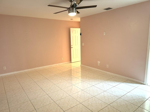 empty room featuring ceiling fan