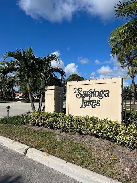 view of community / neighborhood sign