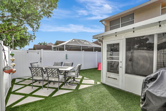 view of yard with a patio