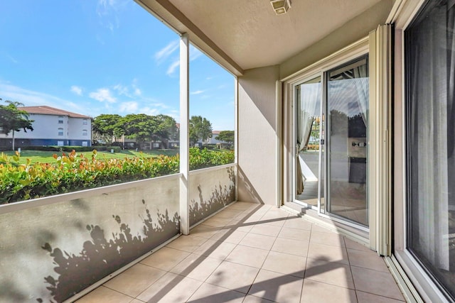 sunroom with a healthy amount of sunlight