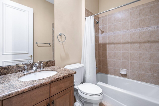 full bathroom with shower / bath combo with shower curtain, vanity, and toilet