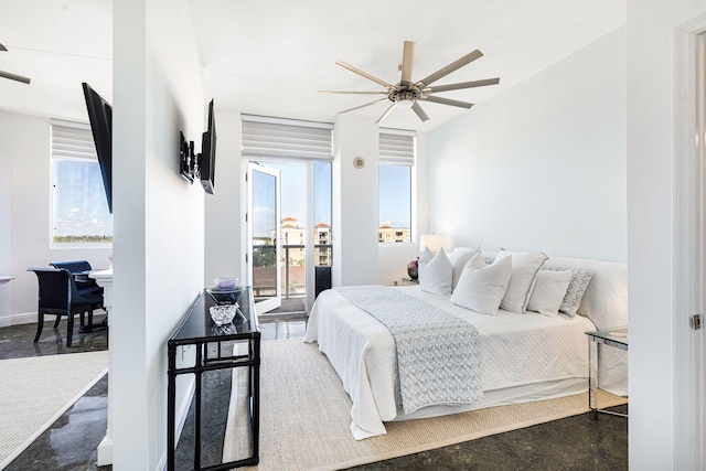 bedroom with ceiling fan