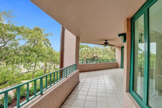 balcony with ceiling fan