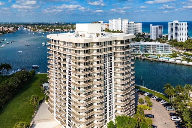 bird's eye view with a water view