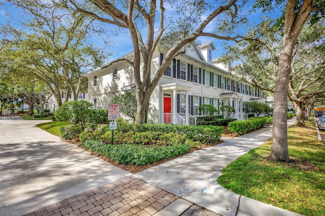 view of front of house