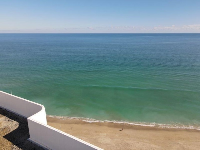 view of water feature