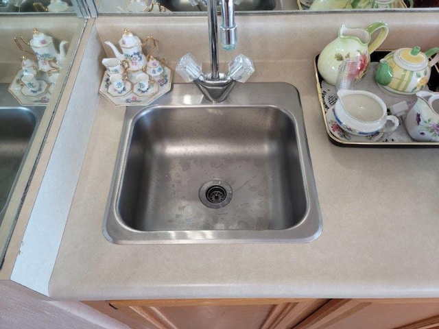 details with sink