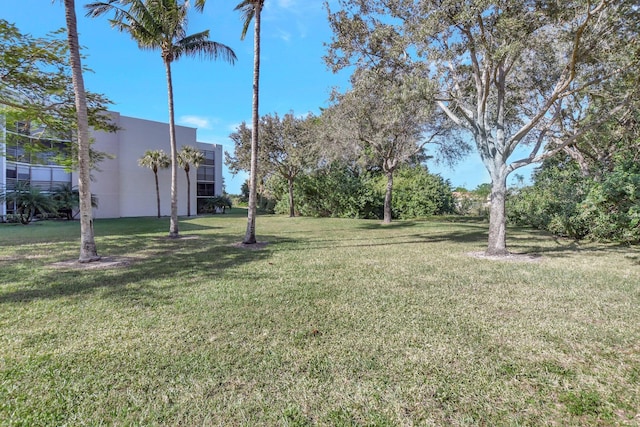 5750 Camino Del Sol Unit 102, Boca Raton, FL 33433 - view of yard