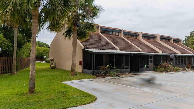 view of front of house with a front yard