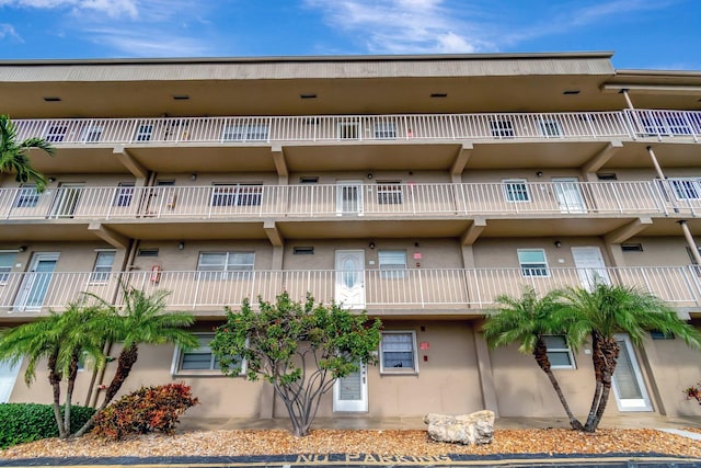 Listing photo 2 for 2300 NE 1st Ln Unit 307, Boynton Beach FL 33435