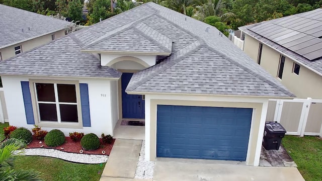 view of front facade with a garage