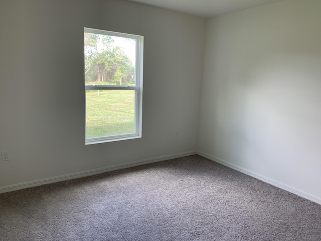 view of carpeted spare room