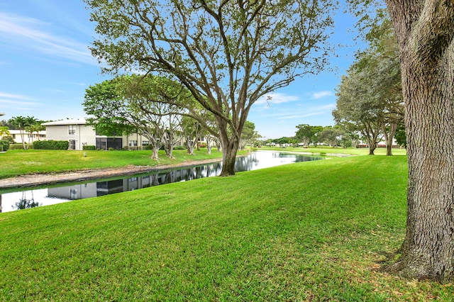 view of yard featuring a water view