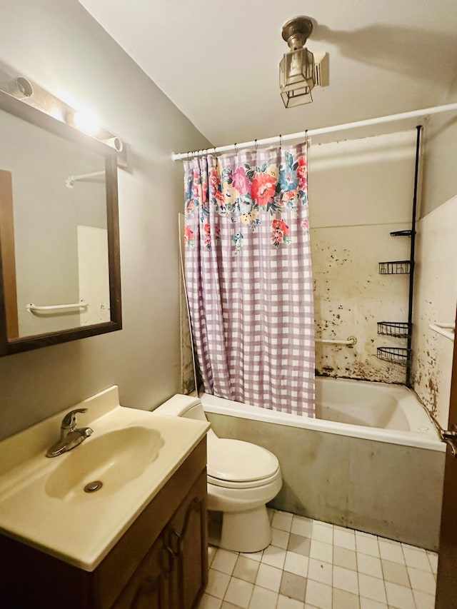 full bathroom with tile patterned floors, vanity, toilet, and shower / bath combo