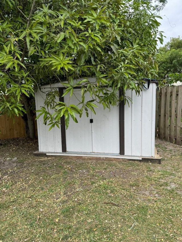 view of outbuilding