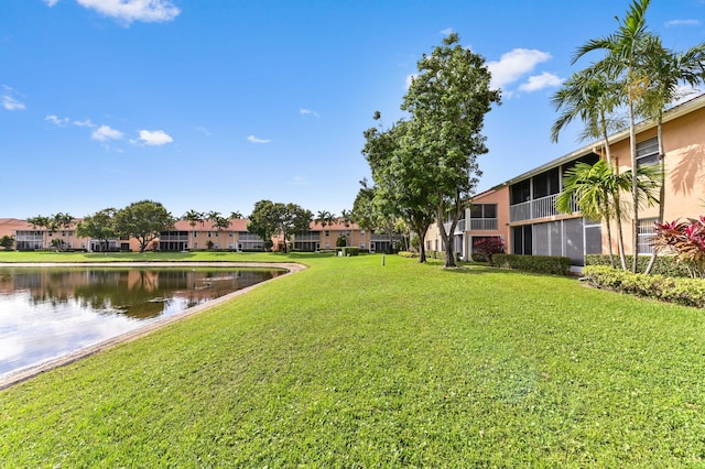 view of yard featuring a water view