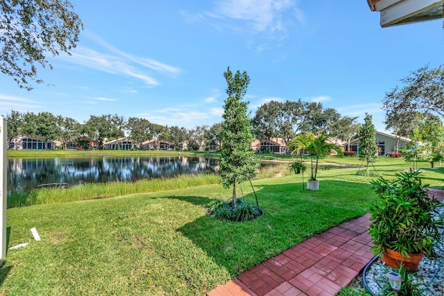 view of yard featuring a water view