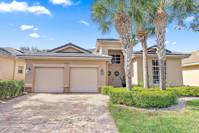 view of front facade with a garage