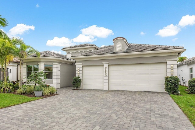 view of front facade with a garage