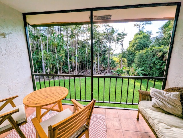 view of sunroom / solarium