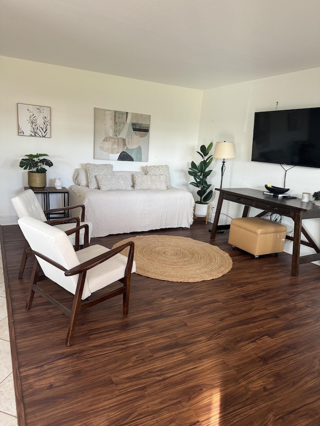289 Saxony Unit G, Delray Beach, FL 33446 - living room featuring wood finished floors