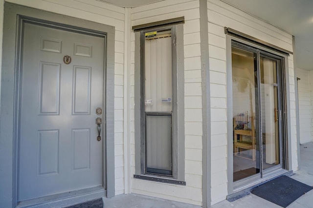 view of property entrance