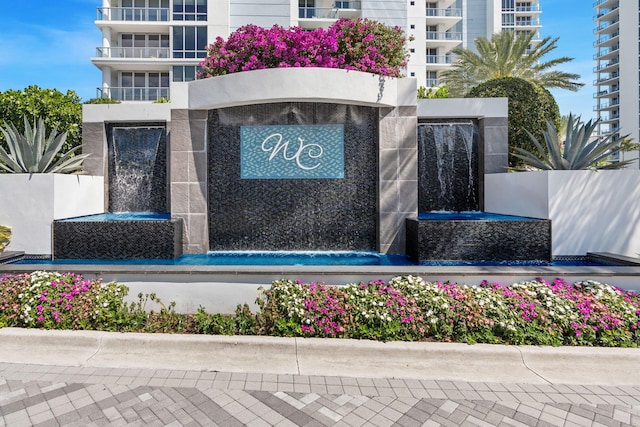 view of community / neighborhood sign