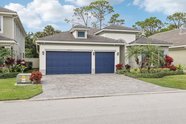 view of front of house featuring a garage