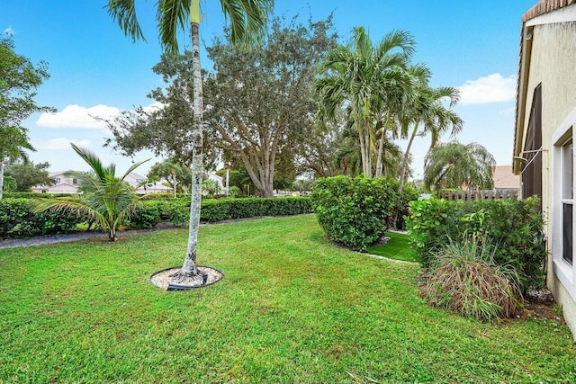 1643 Oak Berry Cir, Wellington, FL 33414 - view of grassy yard