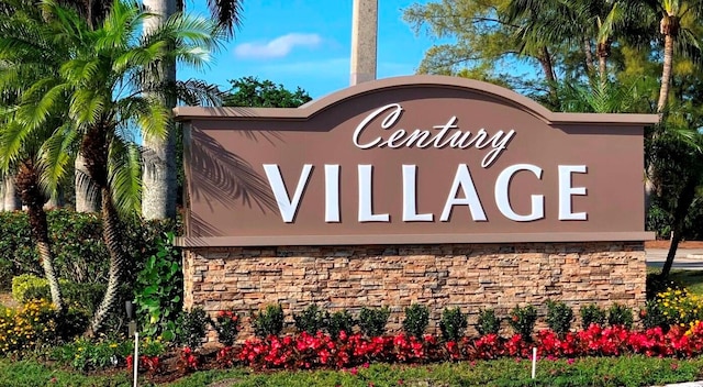 view of community / neighborhood sign