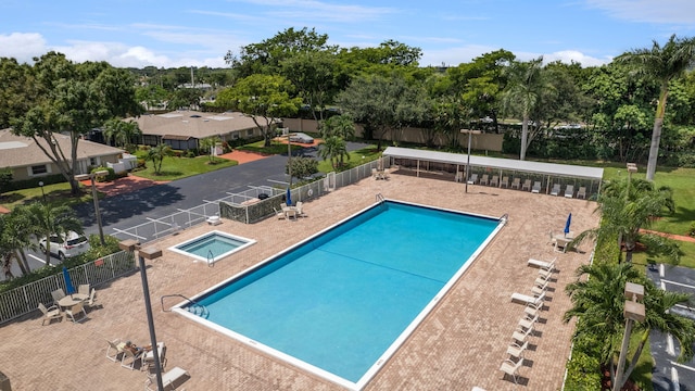 view of swimming pool