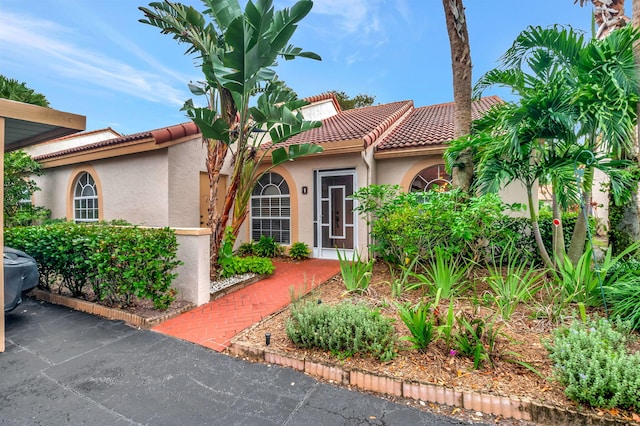 view of mediterranean / spanish-style house