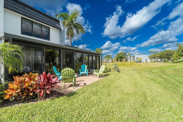 view of yard with a patio