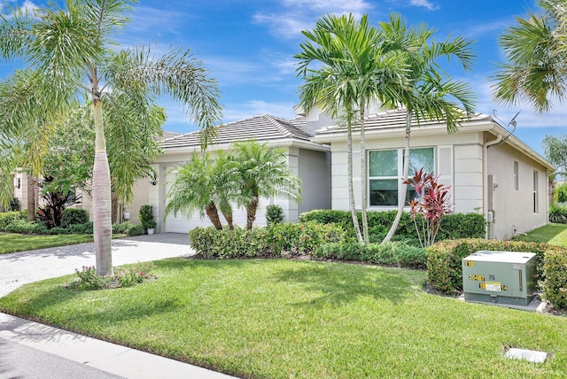 view of front of house with a front lawn